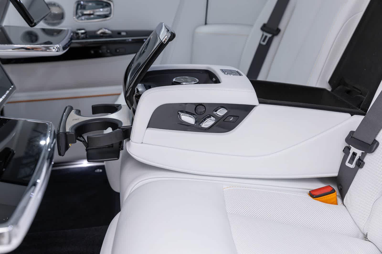 Rolls-Royce Phantom 2027 