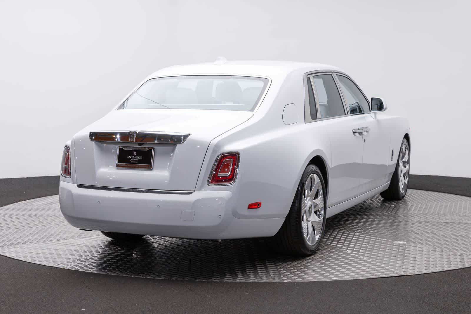 Rolls-Royce Phantom 2027 