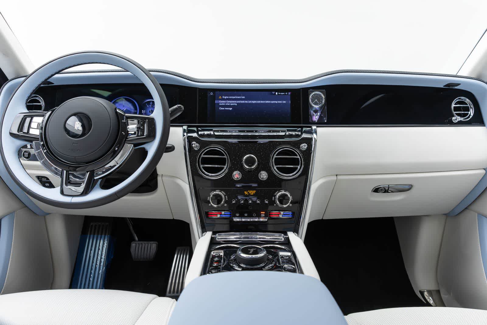 Rolls-Royce Cullinan 2027 