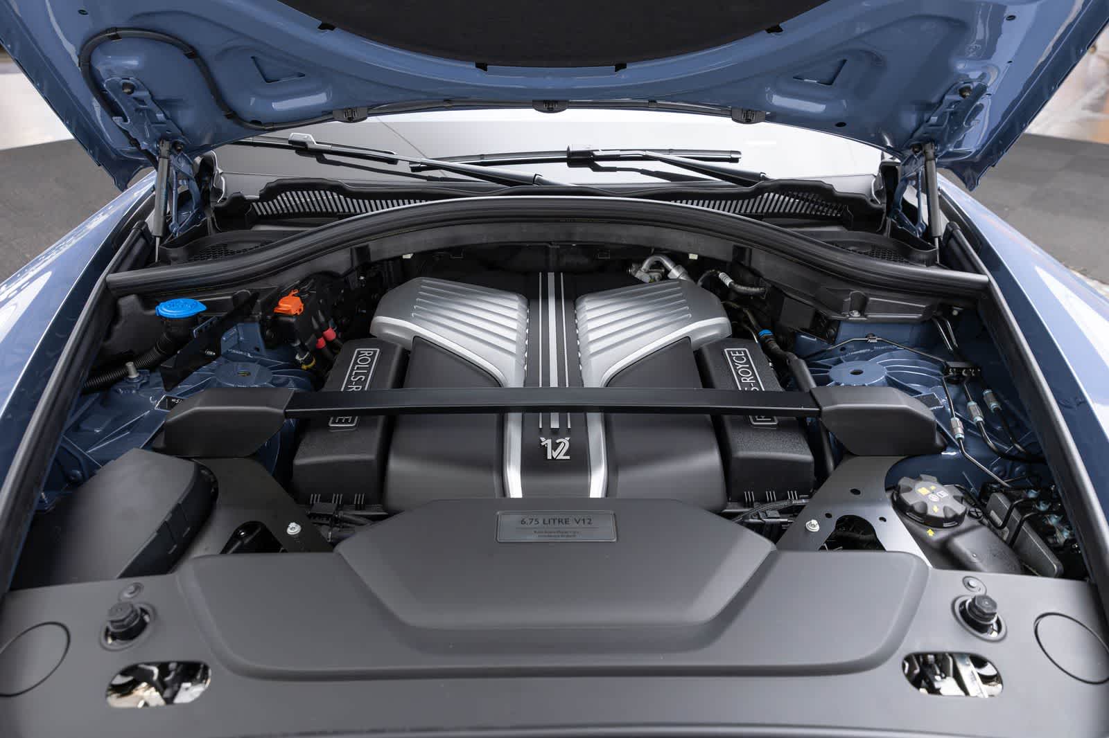 Rolls-Royce Cullinan 2027 