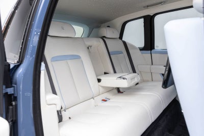Rolls-Royce Cullinan 2027 