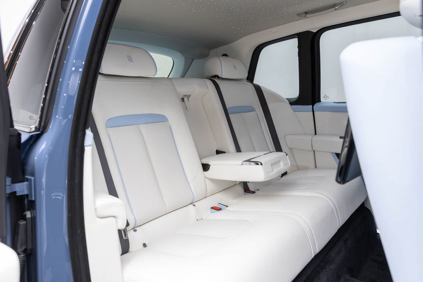 Rolls-Royce Cullinan 2027 