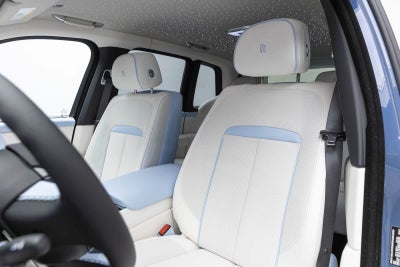 Rolls-Royce Cullinan 2027 