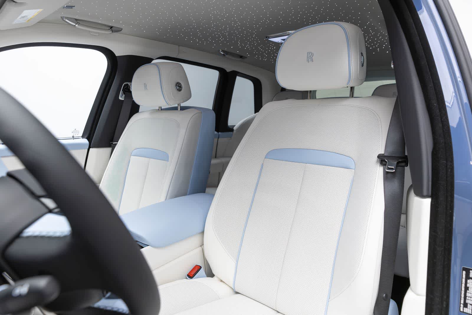 Rolls-Royce Cullinan 2027 