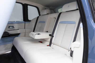 Rolls-Royce Cullinan 2027 