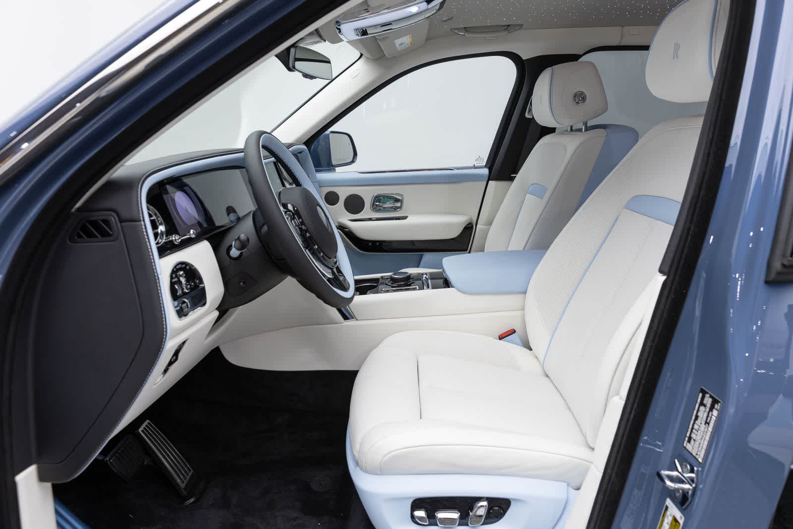 Rolls-Royce Cullinan 2027 