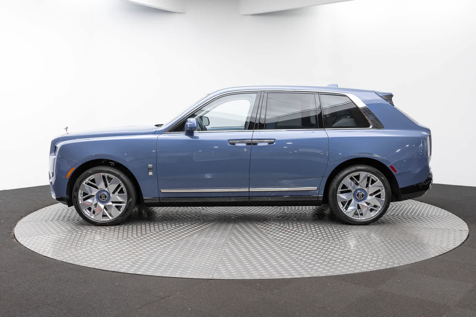 Rolls-Royce Cullinan 2027 