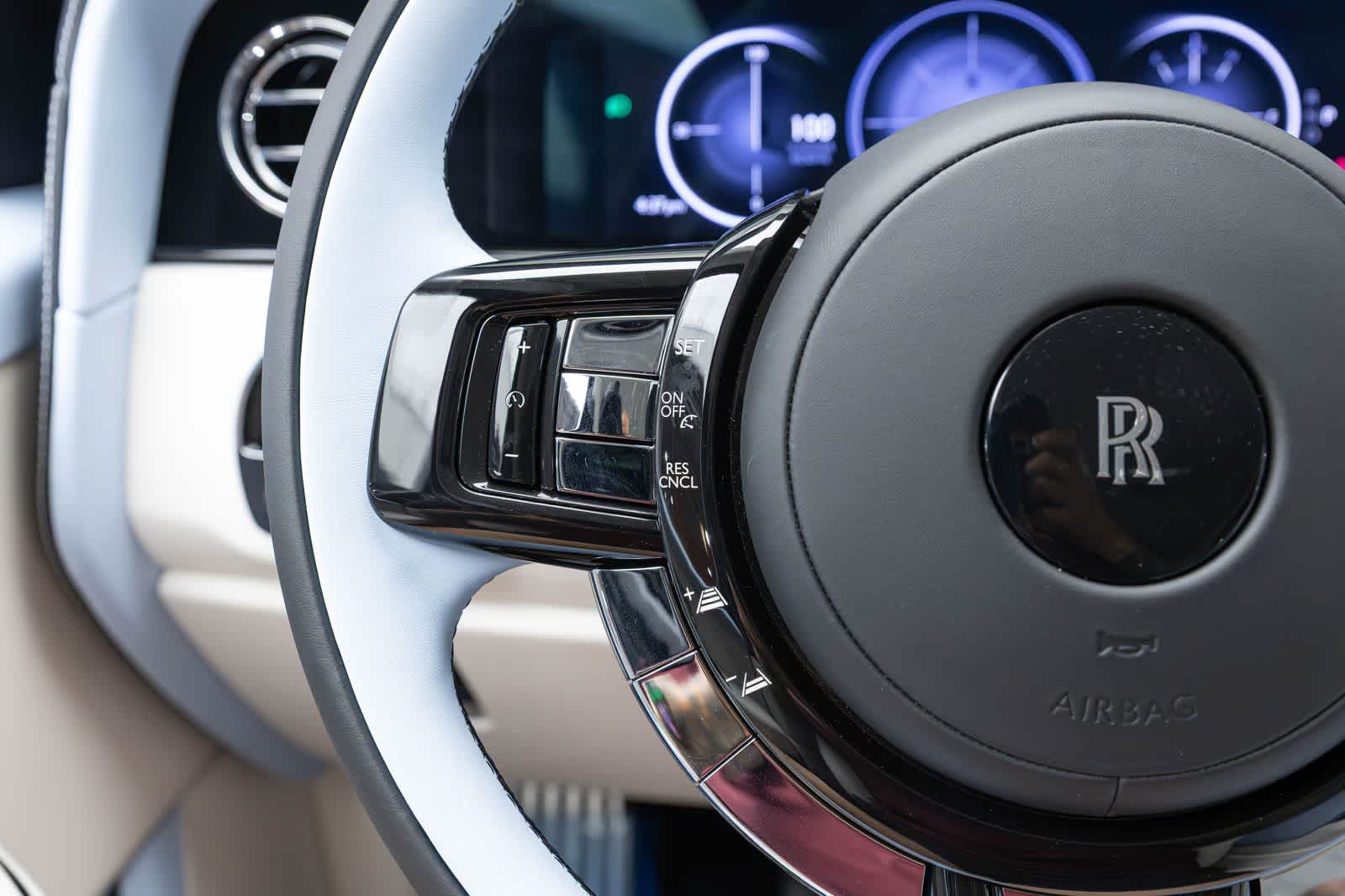 Rolls-Royce Cullinan 2027 