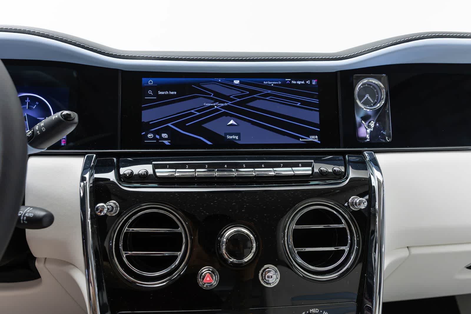 Rolls-Royce Cullinan 2027 