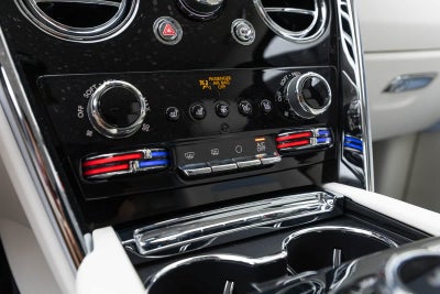 Rolls-Royce Cullinan 2027 