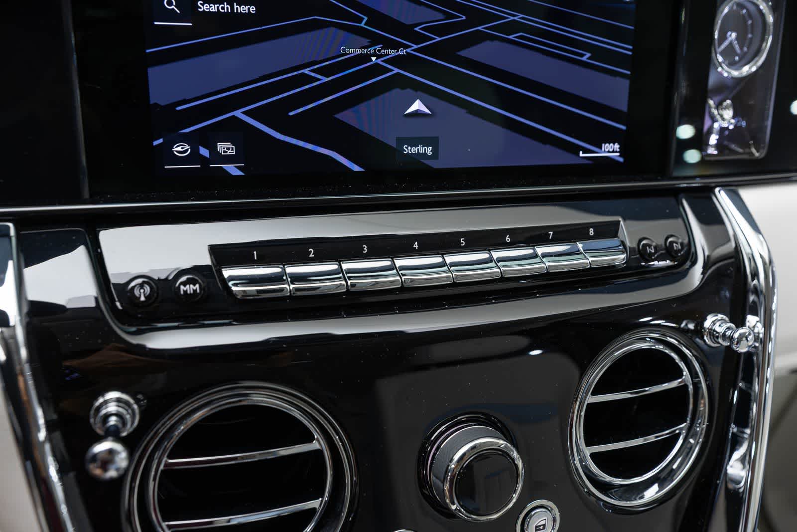 Rolls-Royce Cullinan 2027 