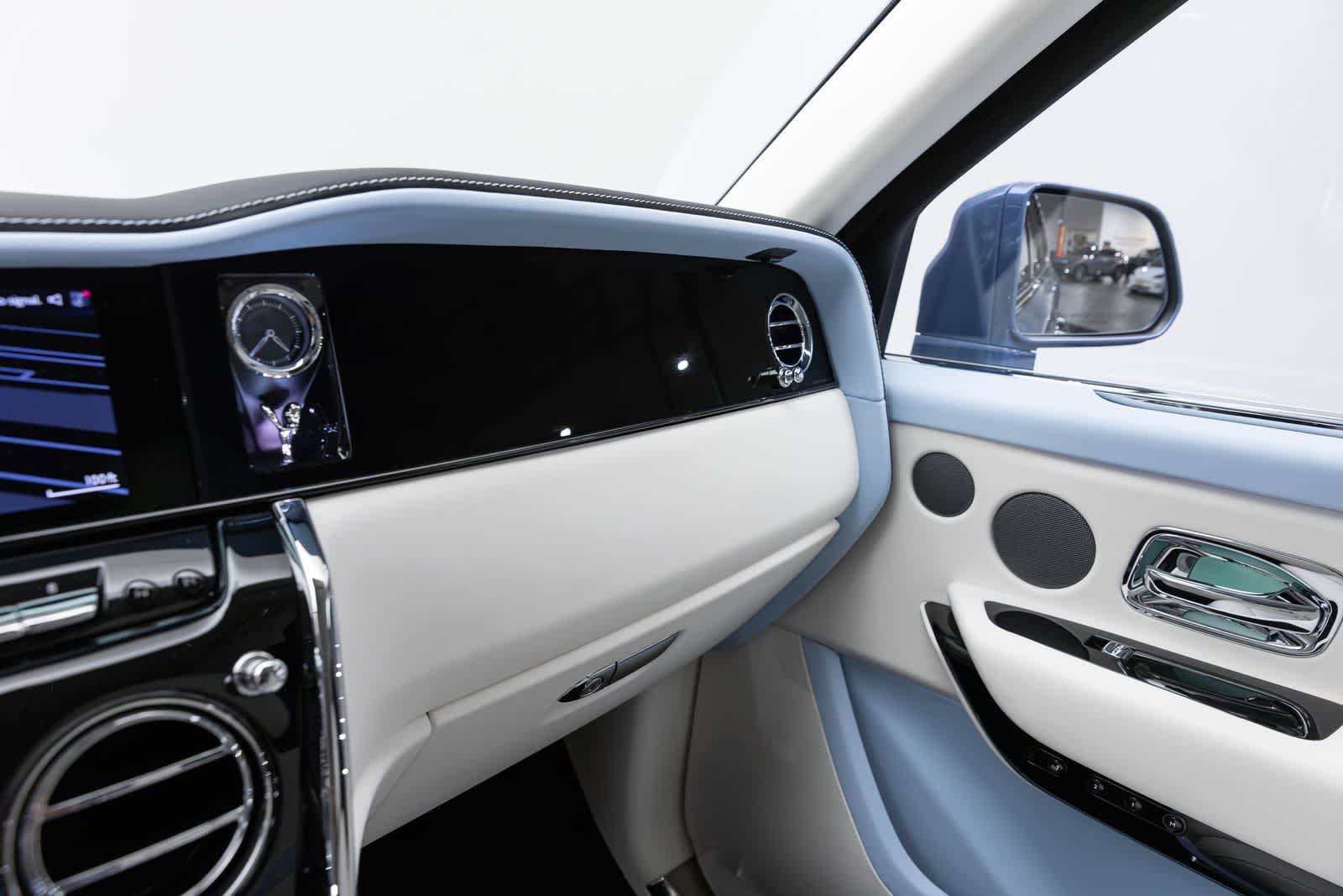 Rolls-Royce Cullinan 2027 
