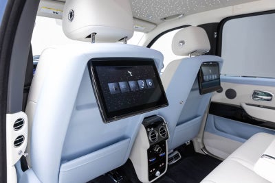 Rolls-Royce Cullinan 2027 