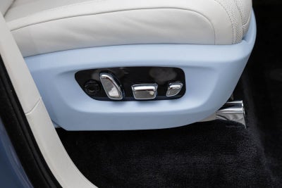 Rolls-Royce Cullinan 2027 