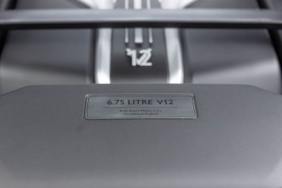 Rolls-Royce Cullinan 2027 