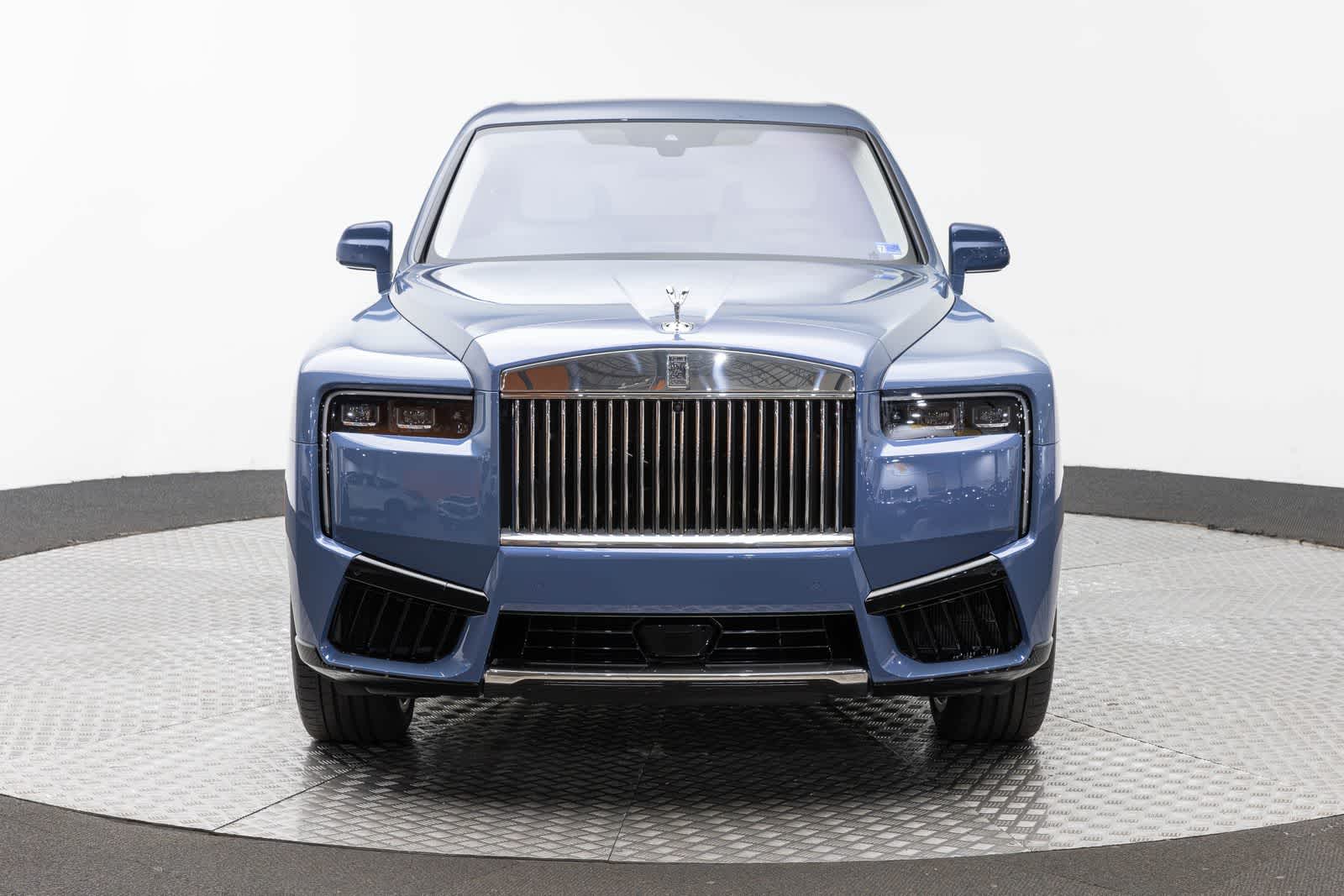 Rolls-Royce Cullinan 2027 