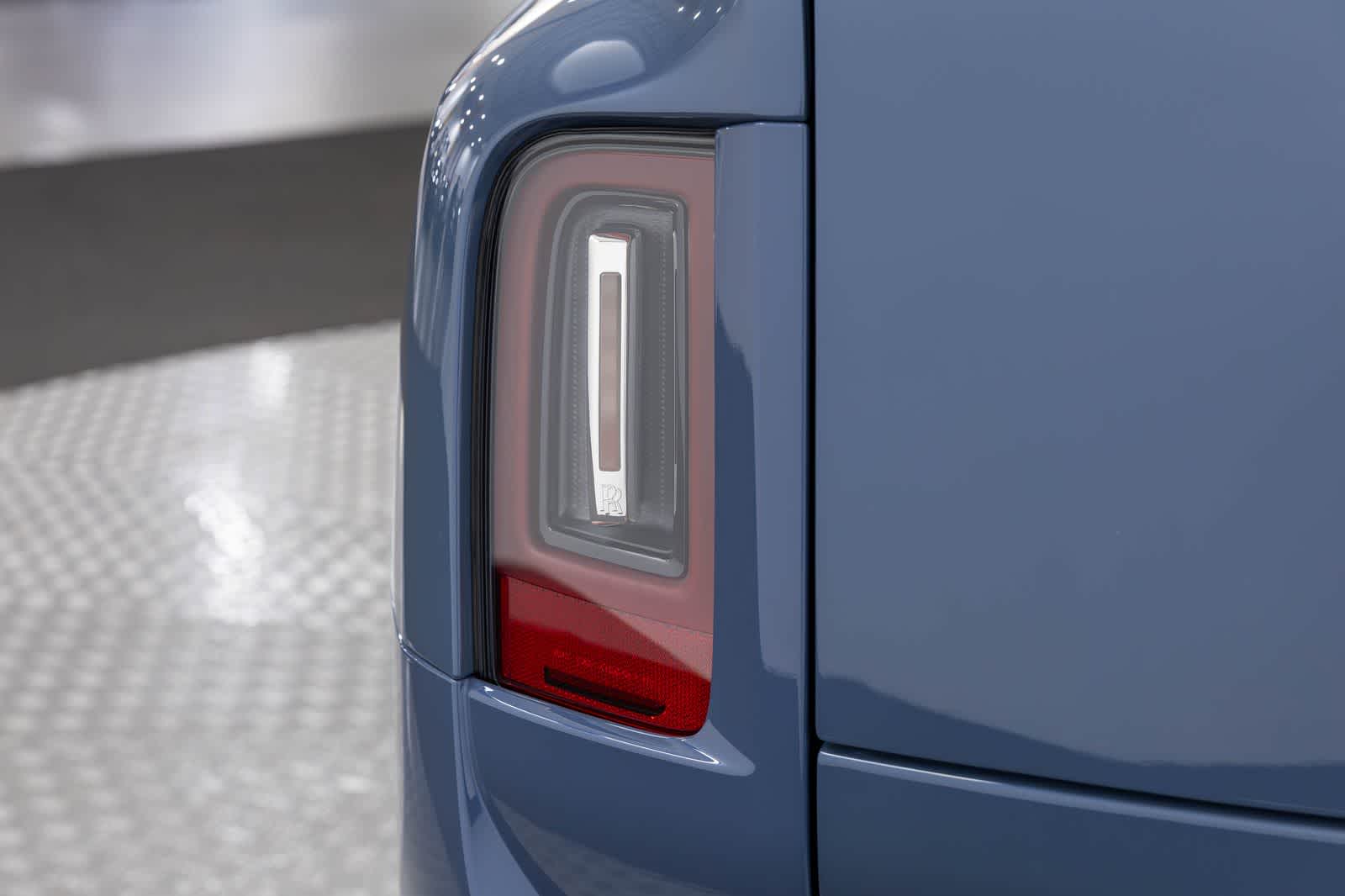 Rolls-Royce Cullinan 2027 