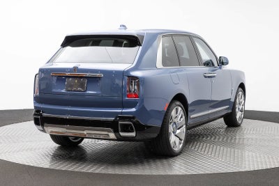Rolls-Royce Cullinan 2027 