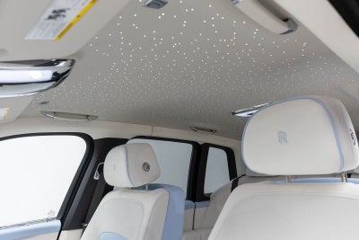 Rolls-Royce Cullinan 2027 