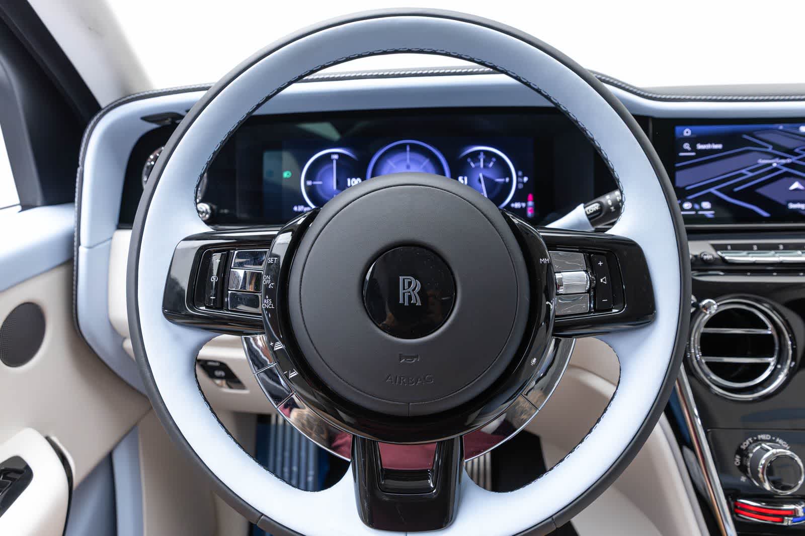Rolls-Royce Cullinan 2027 