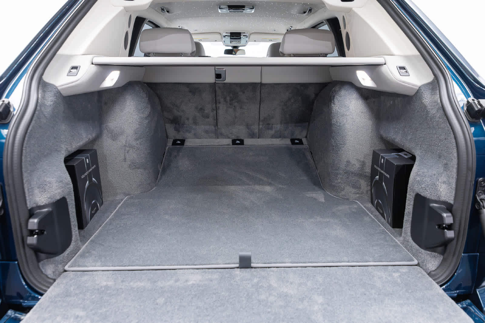 Rolls-Royce Cullinan 2027 