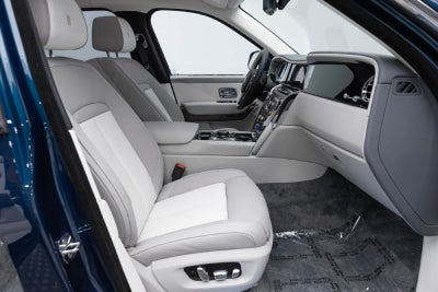 Rolls-Royce Cullinan 2027 