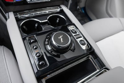 Rolls-Royce Cullinan 2027 