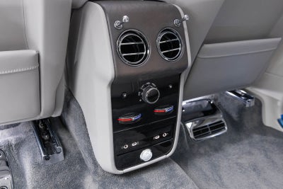 Rolls-Royce Cullinan 2027 
