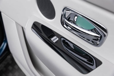 Rolls-Royce Cullinan 2027 