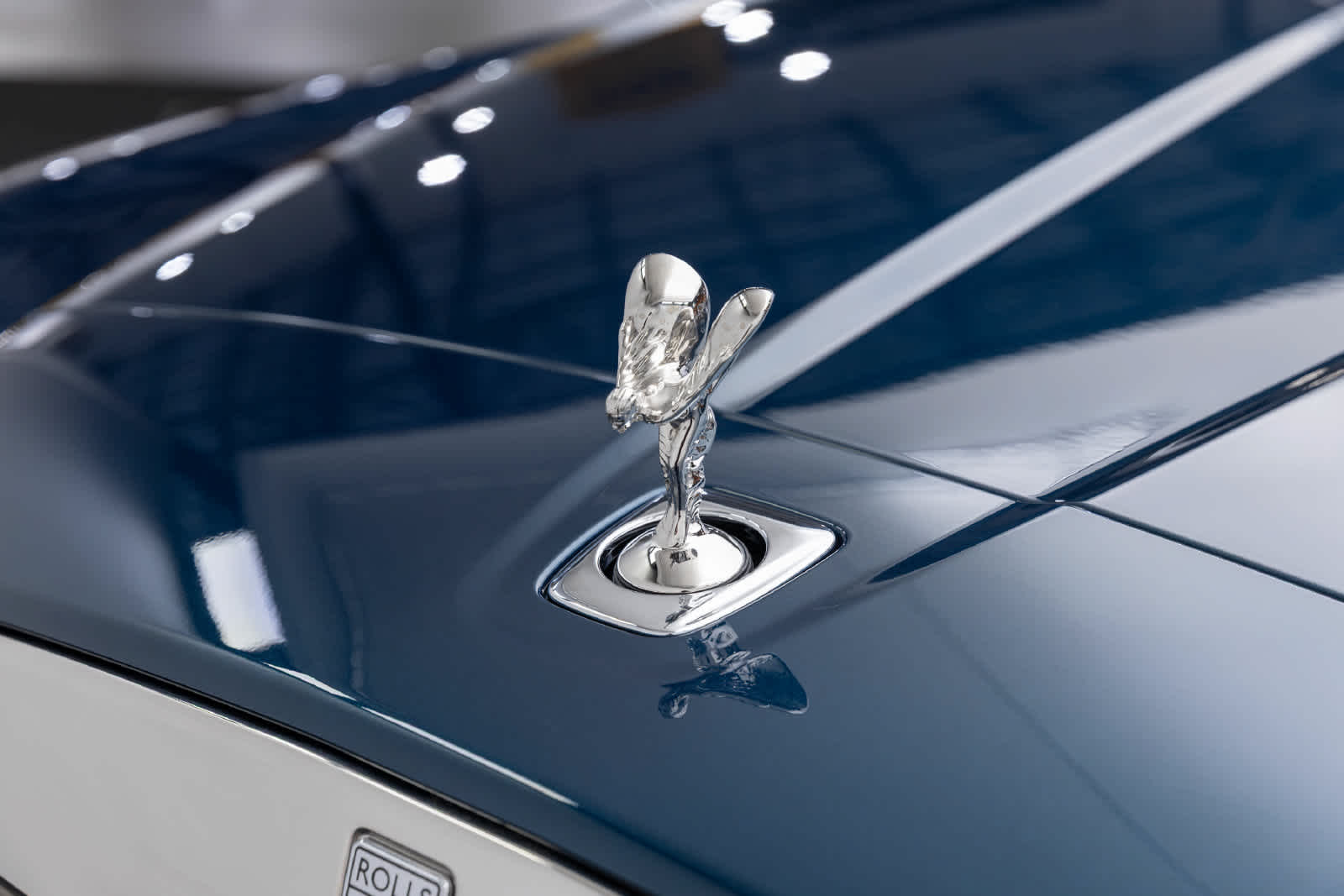 Rolls-Royce Cullinan 2027 