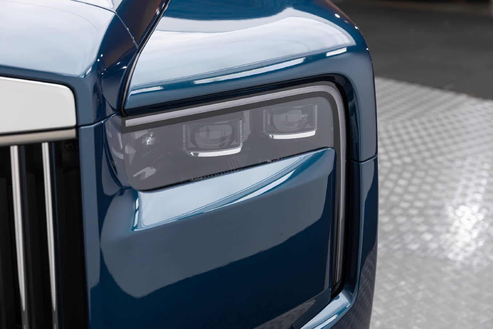 Rolls-Royce Cullinan 2027 