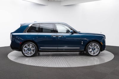 Rolls-Royce Cullinan 2027 