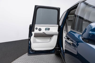 Rolls-Royce Cullinan 2027 