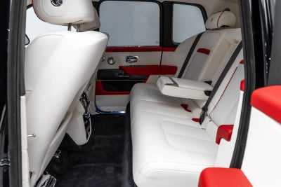 Rolls-Royce Cullinan Black Badge 2027