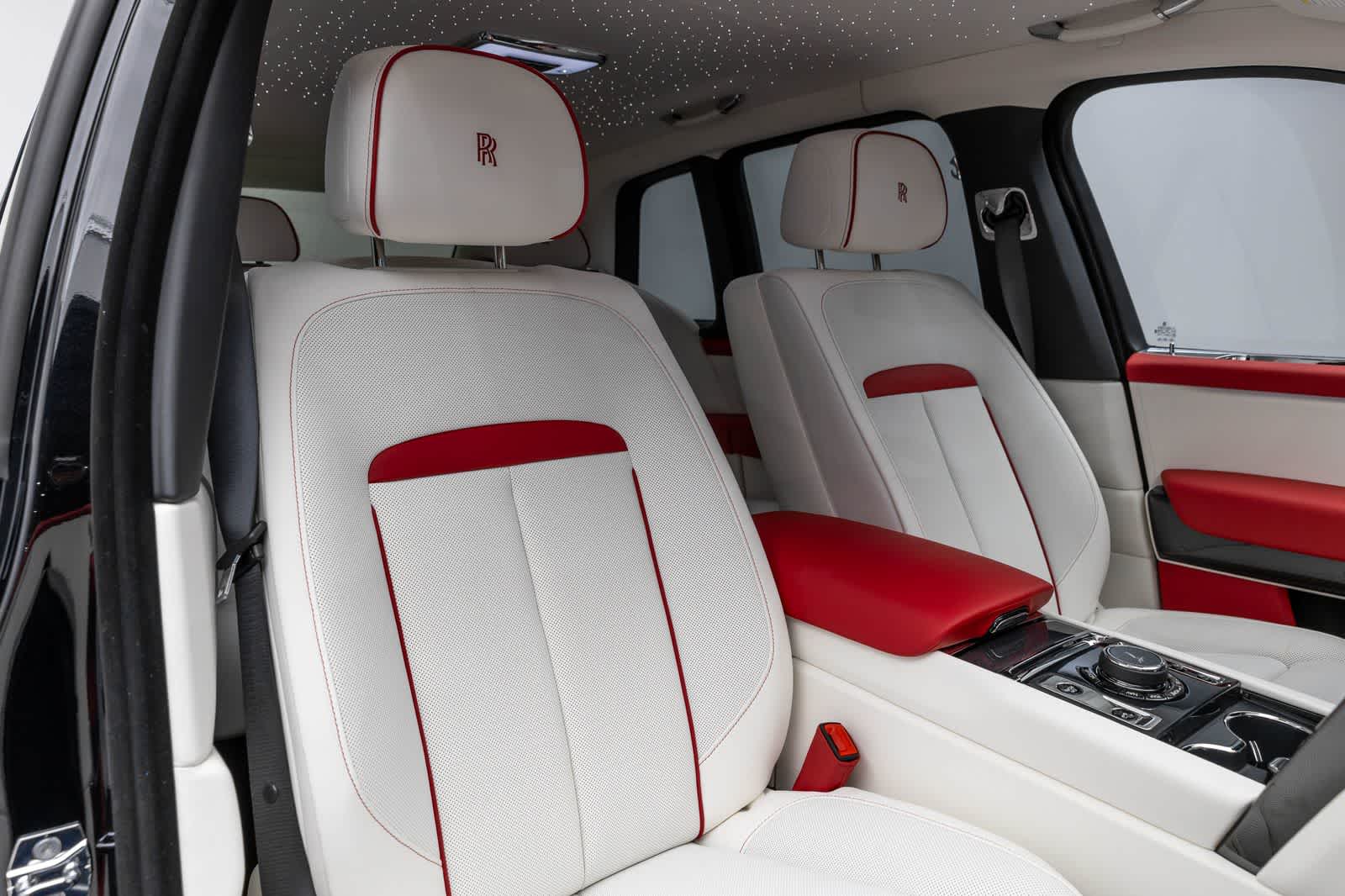 Rolls-Royce Cullinan Black Badge 2027