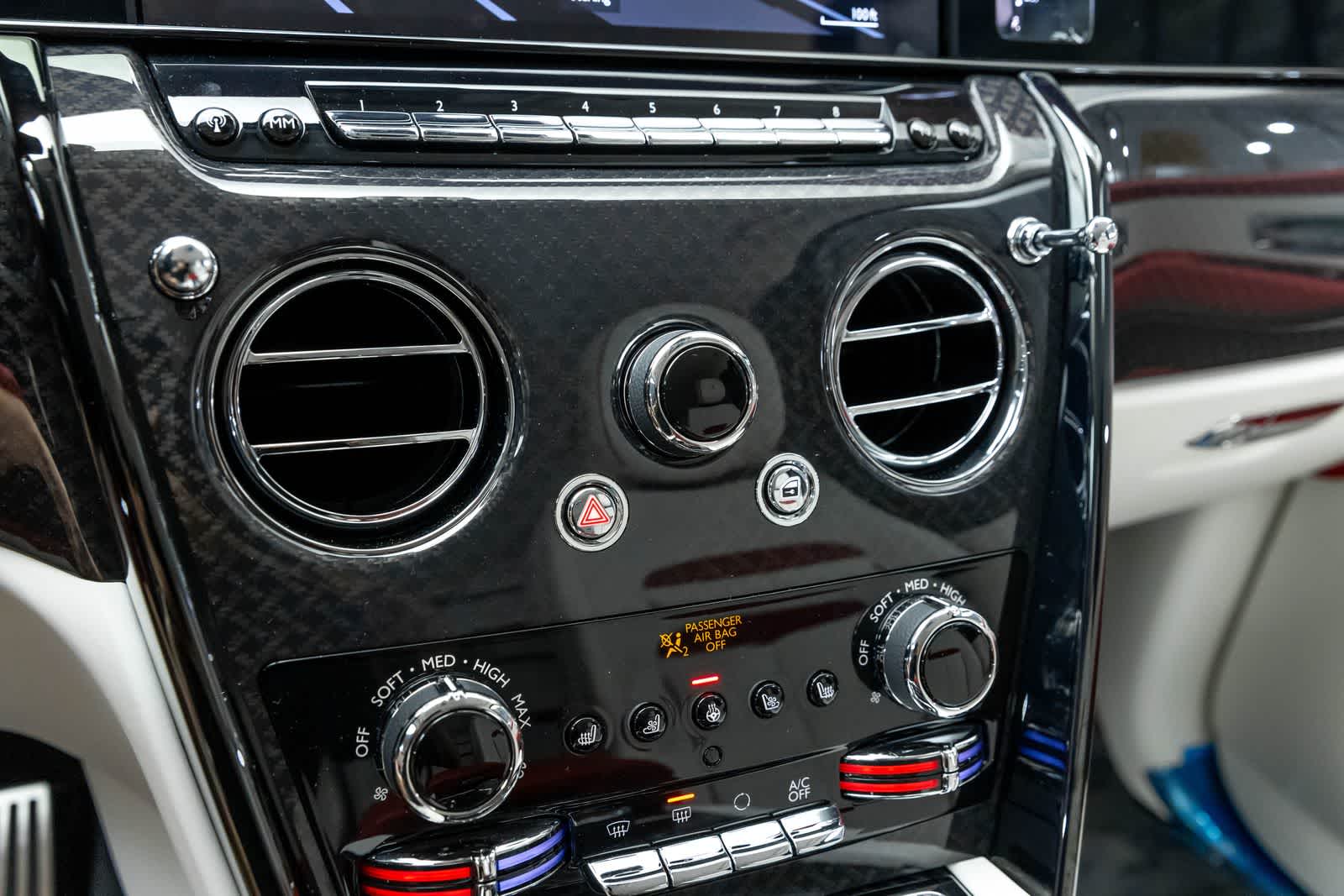 Rolls-Royce Cullinan Black Badge 2027