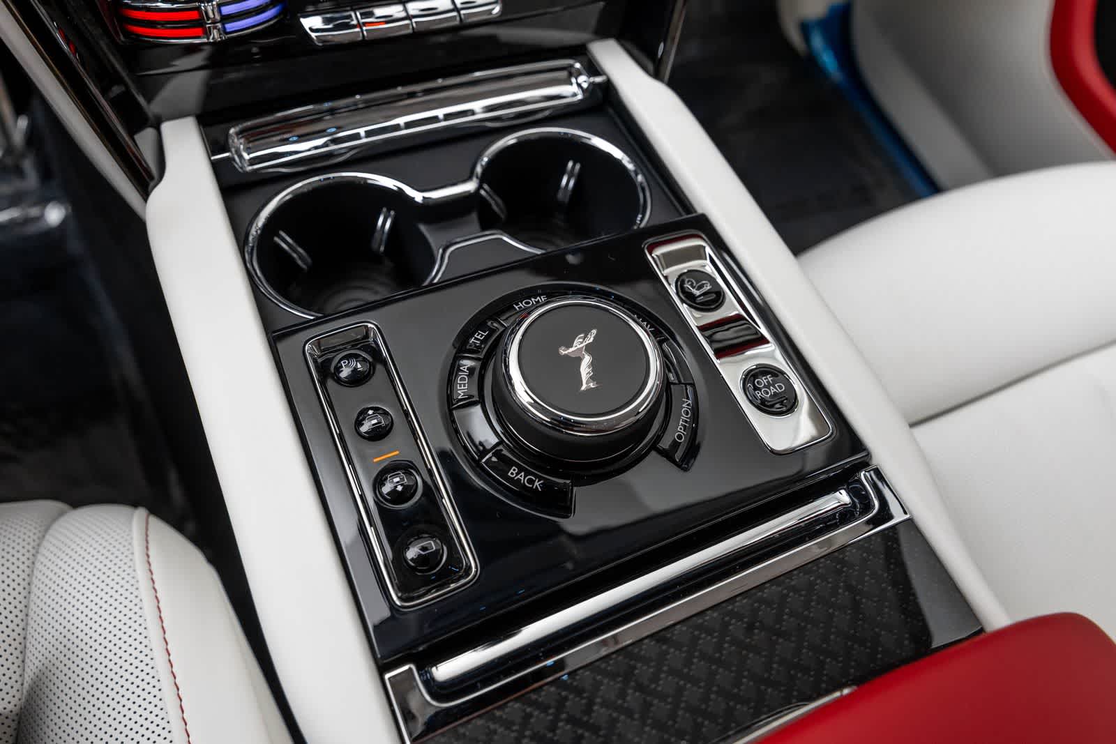 Rolls-Royce Cullinan Black Badge 2027