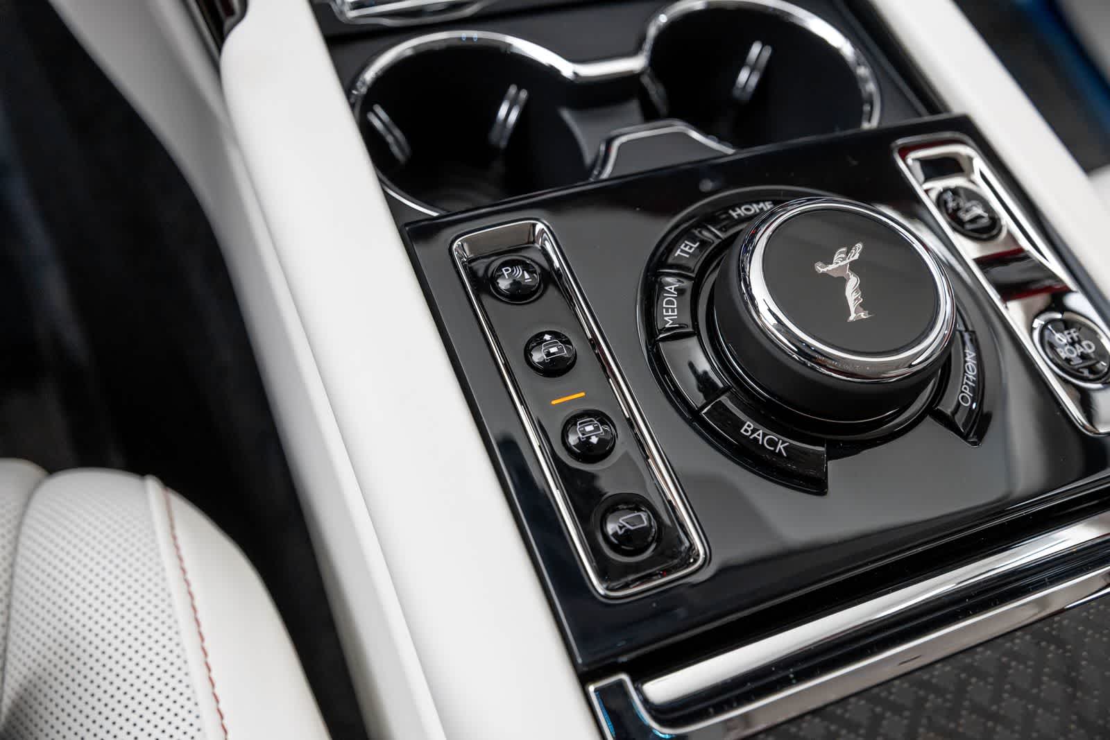 Rolls-Royce Cullinan Black Badge 2027
