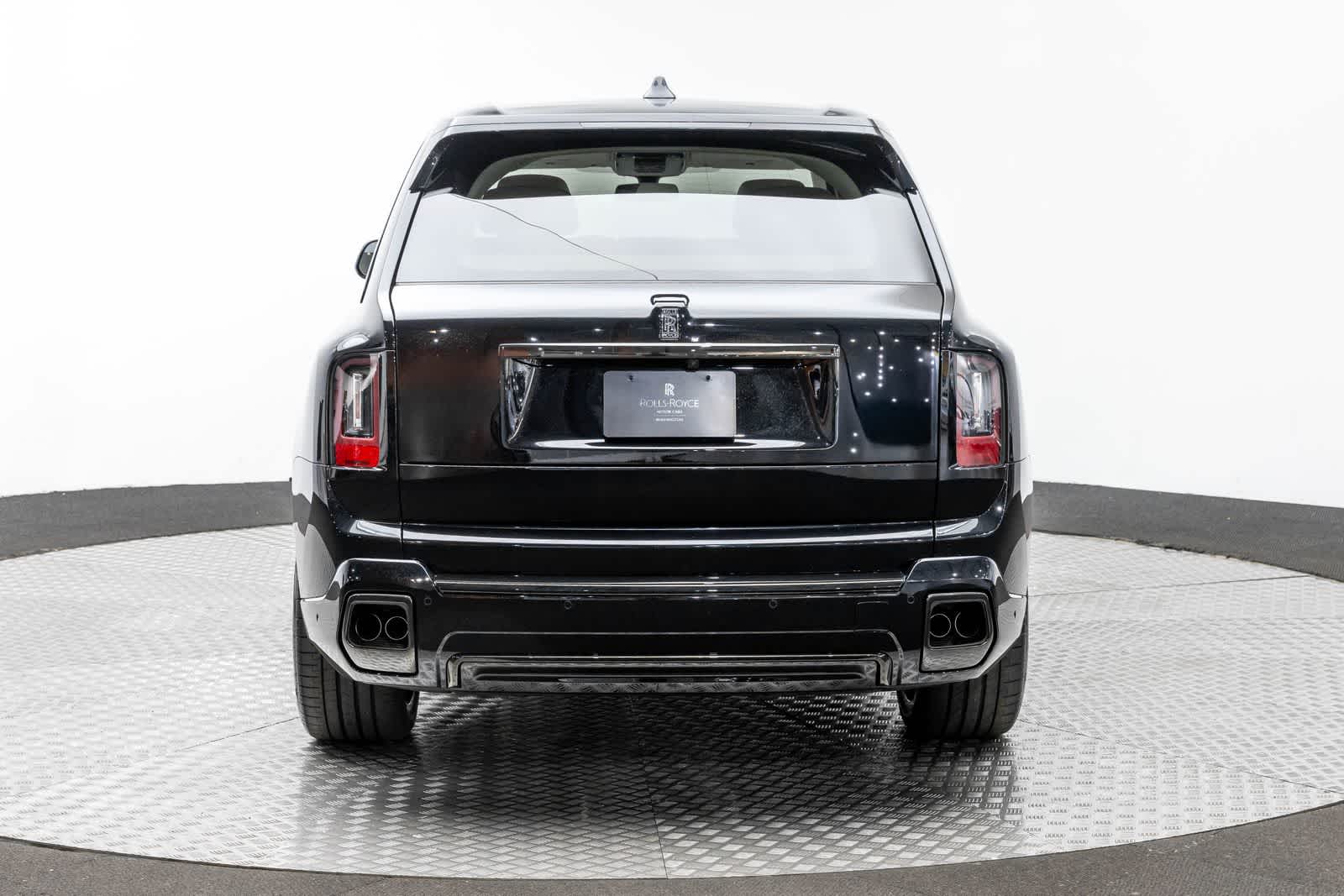 Rolls-Royce Cullinan Black Badge 2027