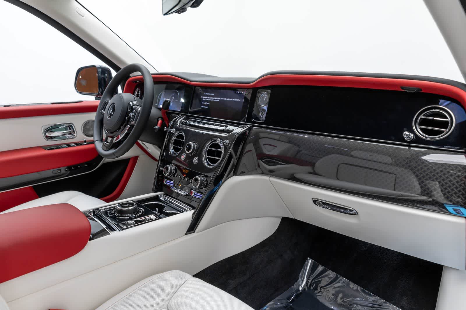 Rolls-Royce Cullinan Black Badge 2027