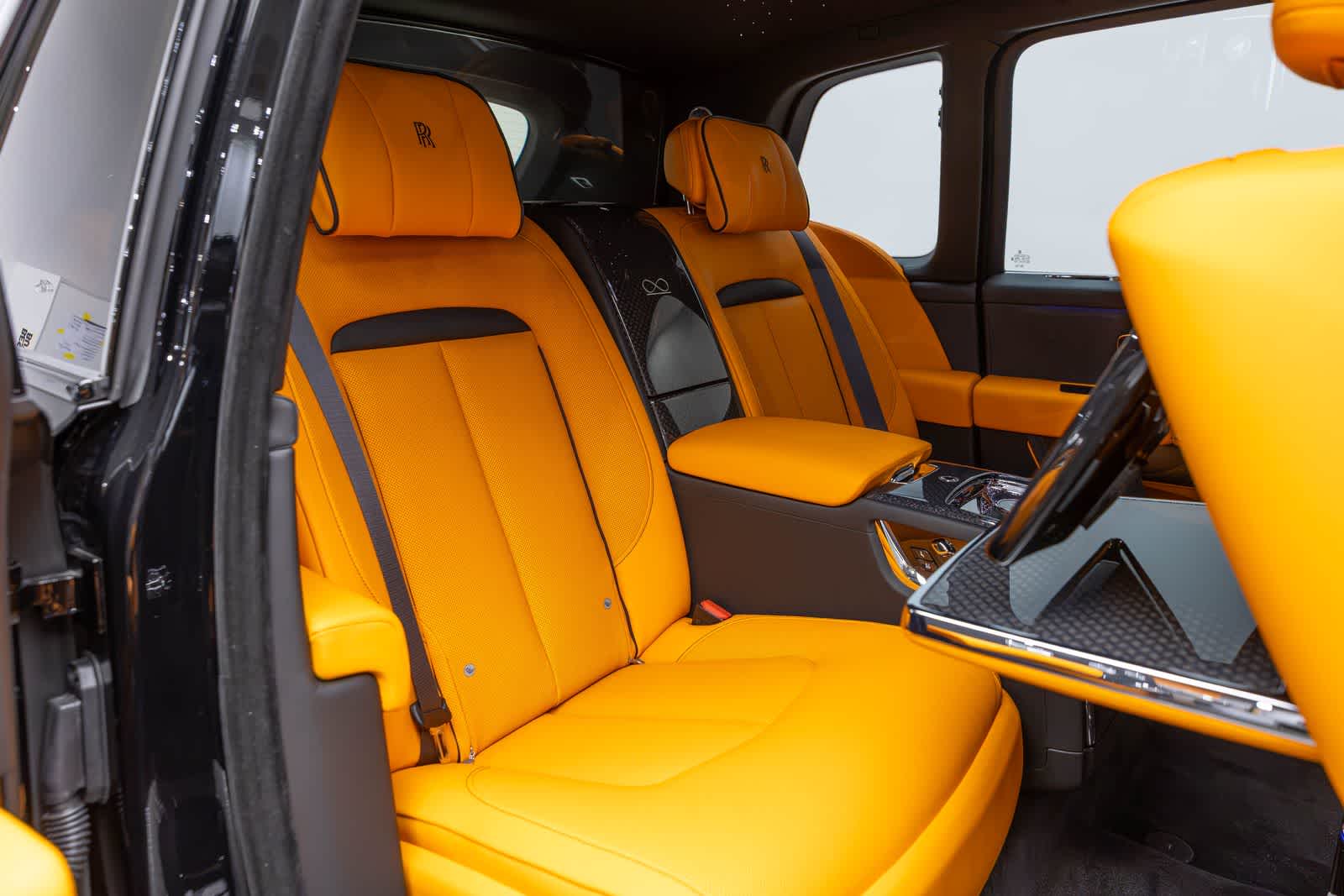 Rolls-Royce Cullinan Black Badge 2027