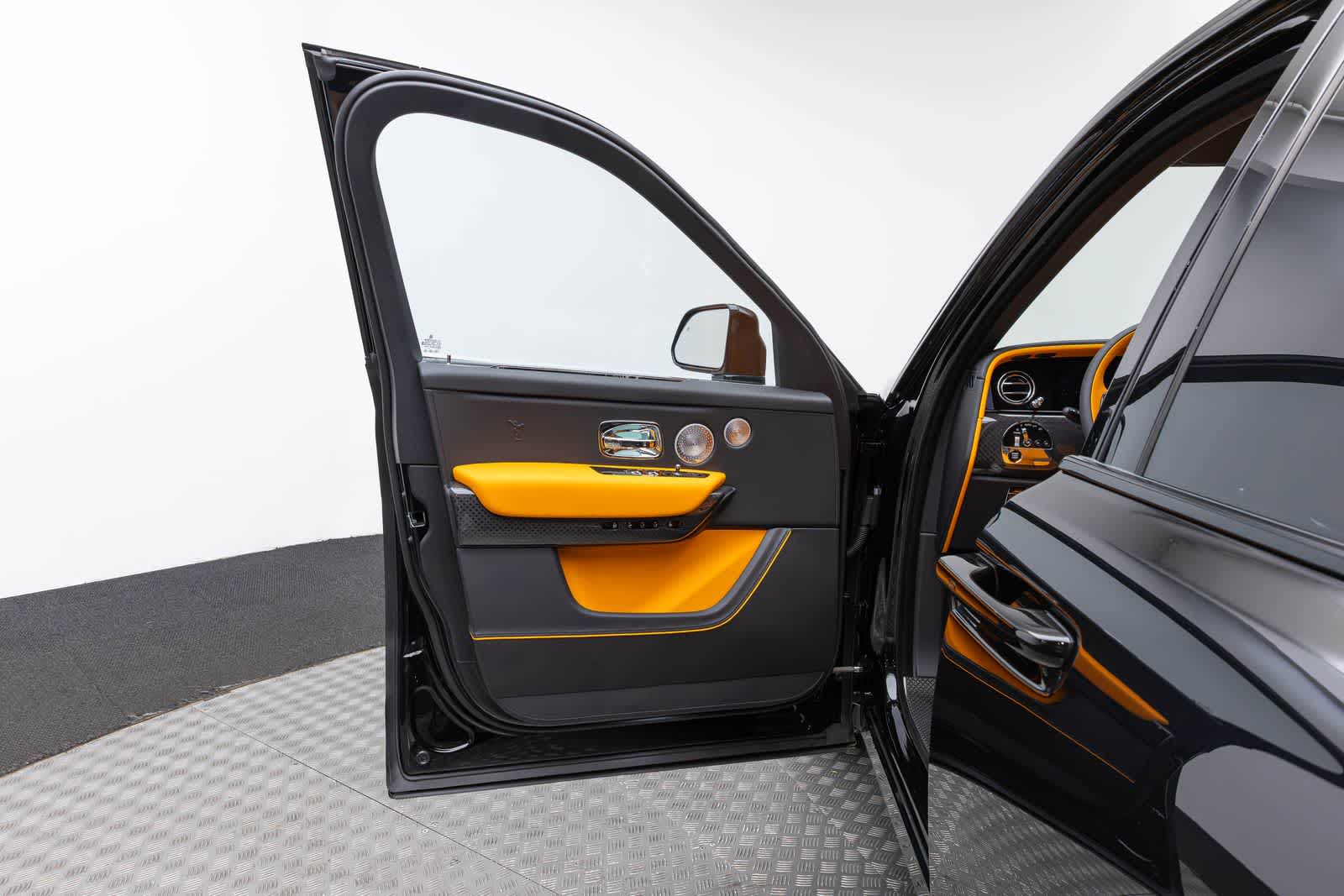 Rolls-Royce Cullinan Black Badge 2027