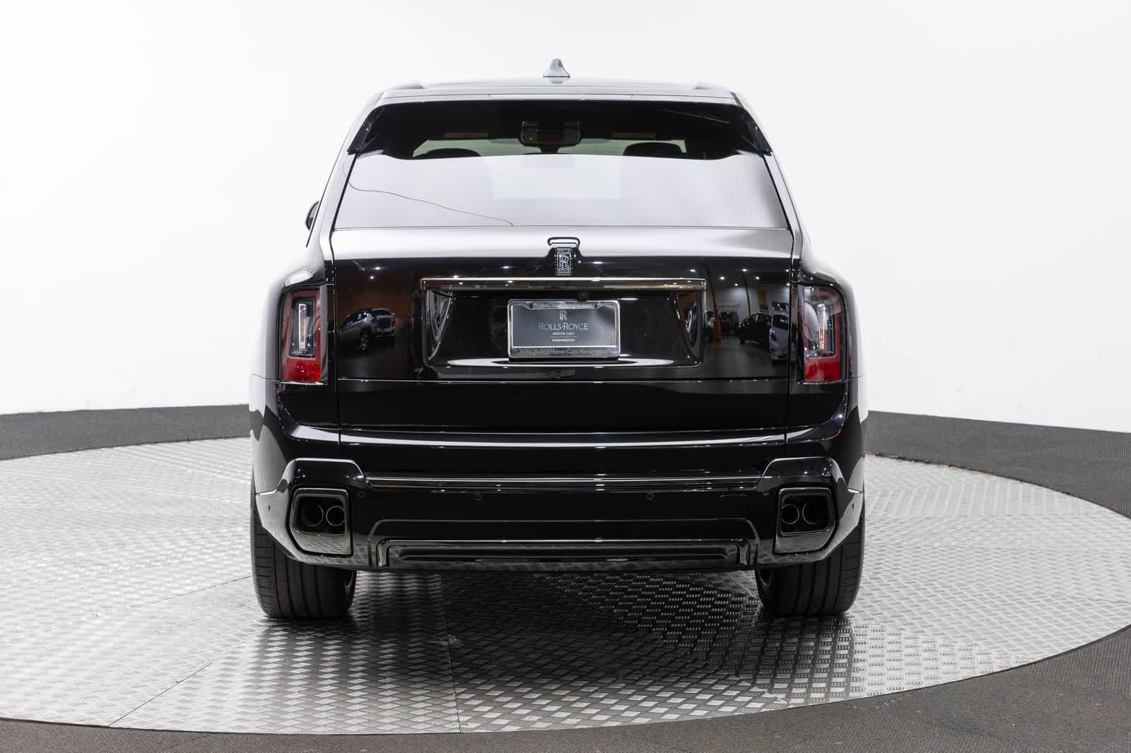 Rolls-Royce Cullinan Black Badge 2027