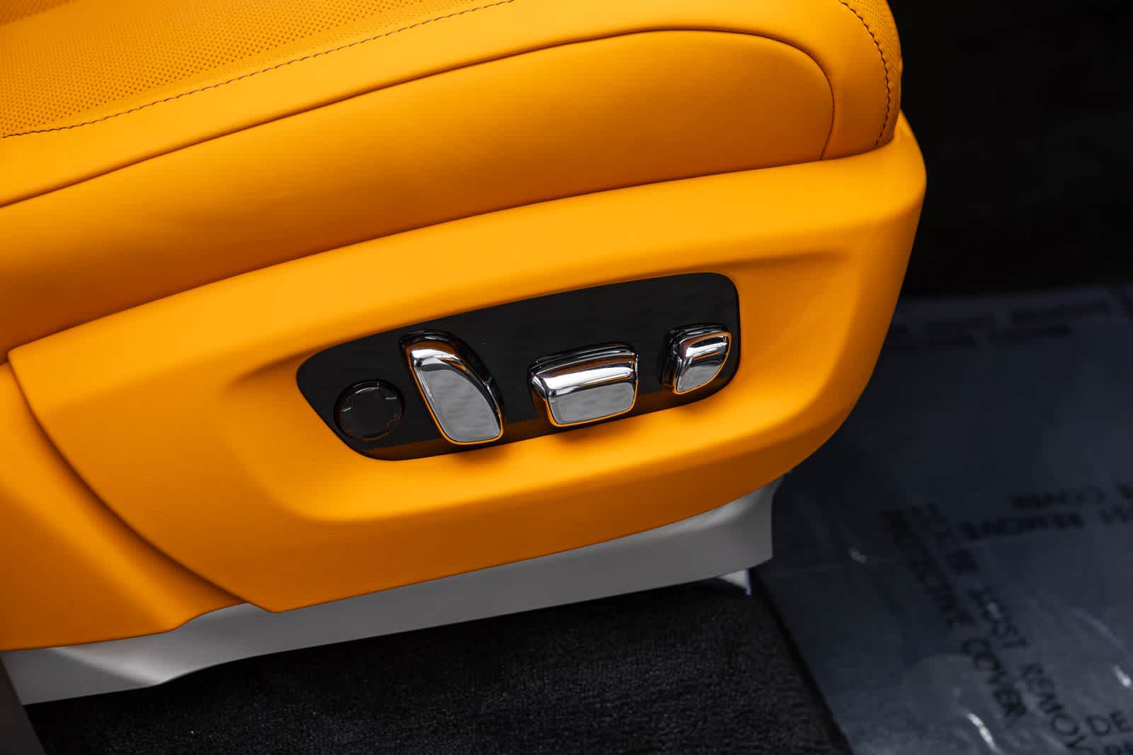 Rolls-Royce Cullinan Black Badge 2027