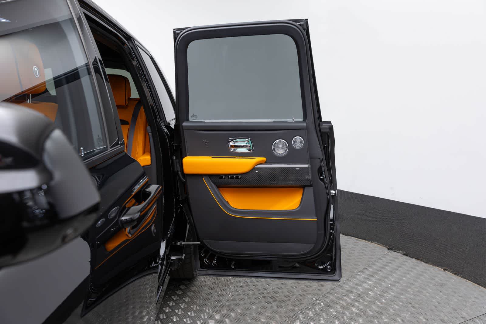 Rolls-Royce Cullinan Black Badge 2027