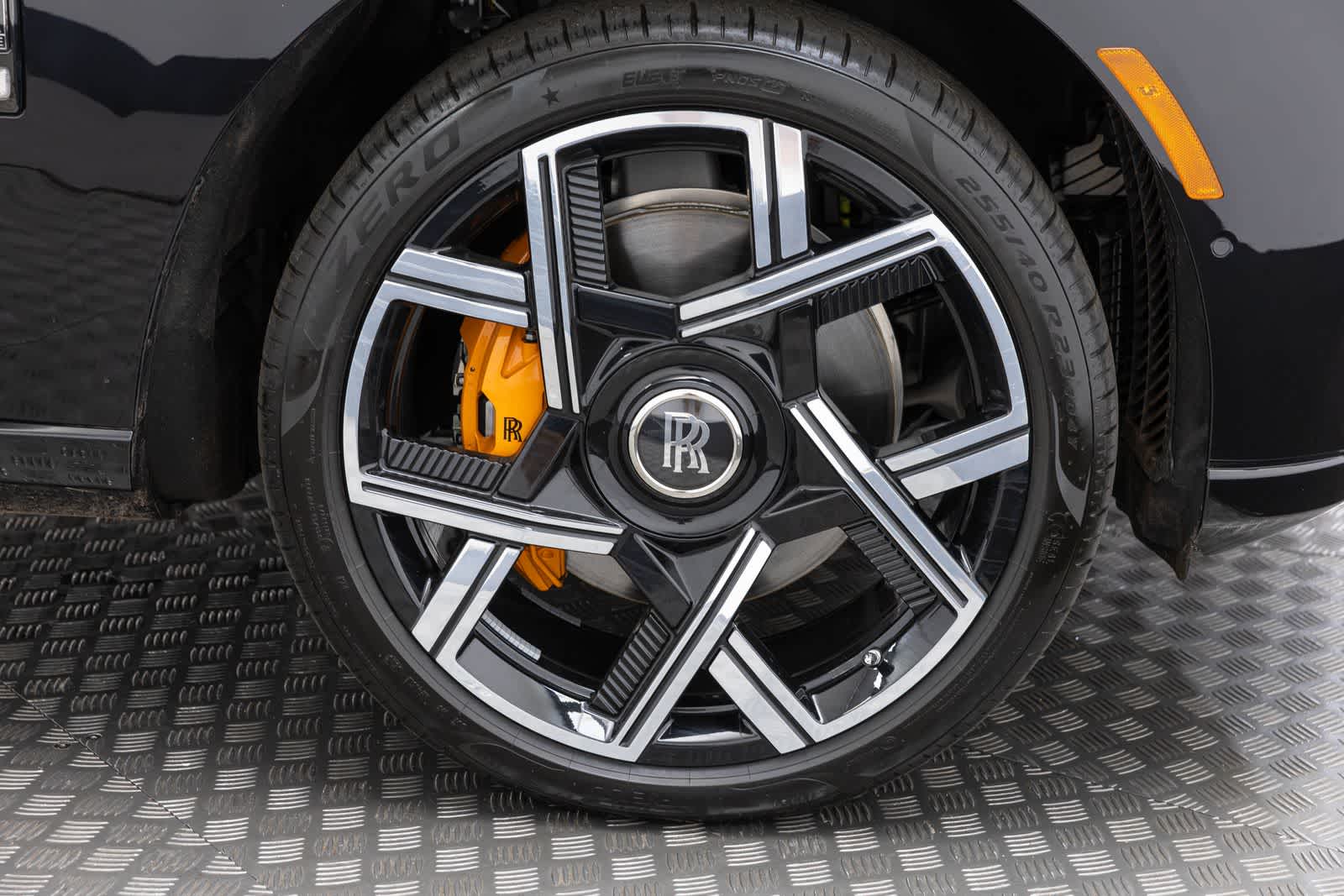 Rolls-Royce Cullinan Black Badge 2027