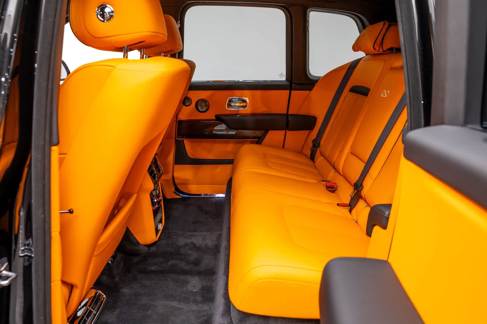 Rolls-Royce Cullinan Black Badge 2027