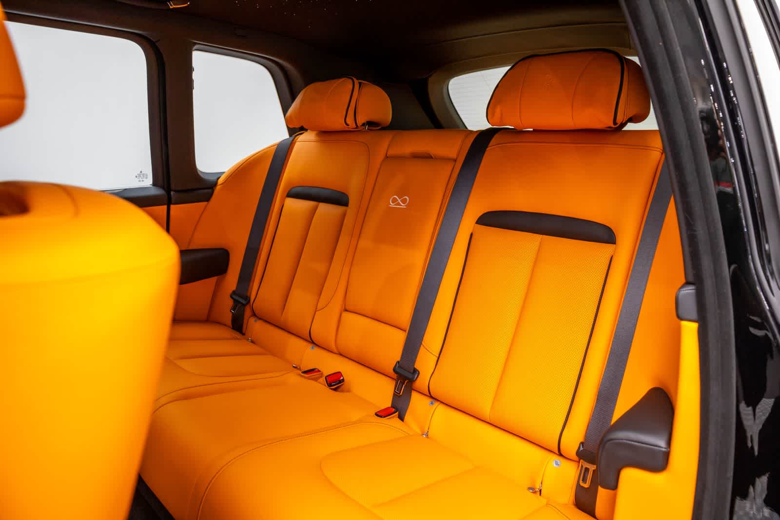Rolls-Royce Cullinan Black Badge 2027