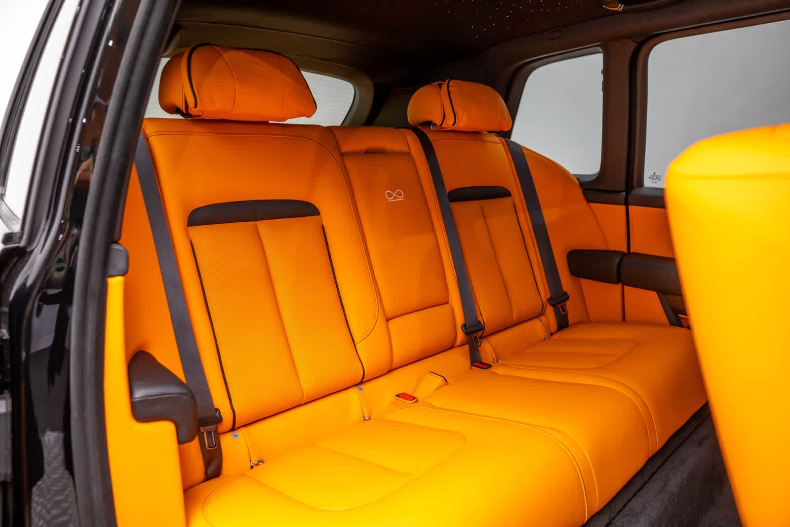 Rolls-Royce Cullinan Black Badge 2027