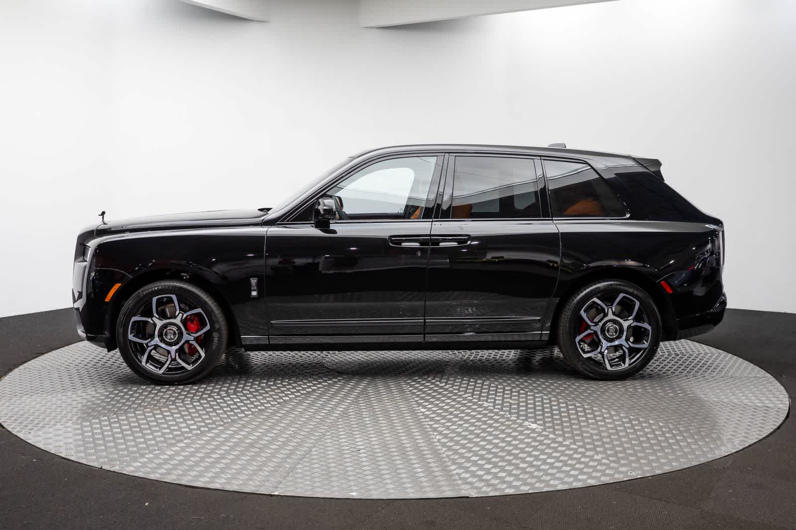 Rolls-Royce Cullinan Black Badge 2027